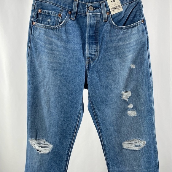 NWT 501 High Rise Distressed Straight Jean in Athens Crown Size 32 x 30 - Picture 4 of 9